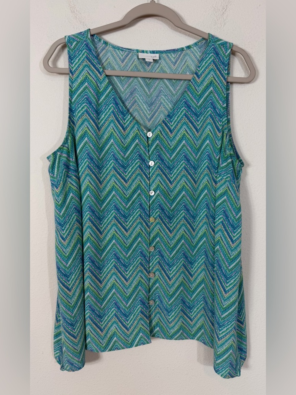 J. Jill Sleeveless Rayon Tank Top Button Up Blue Multicolor Chevron Size Large